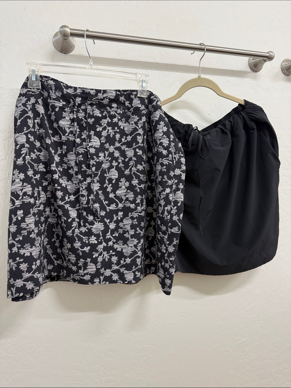 J. Jill Black Floral Print Skort + Solid Black Skort Set 3x